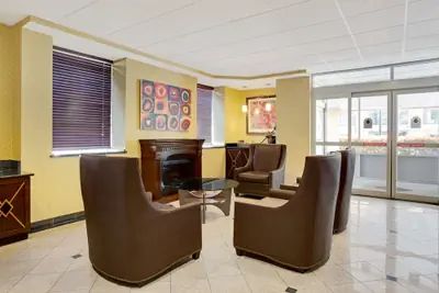 Photo 3 - Days Inn by Wyndham Silver Spring