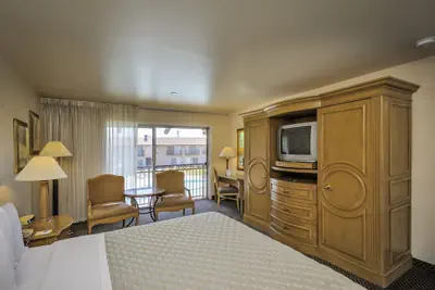 Photo 5 - Days Inn by Wyndham Modesto