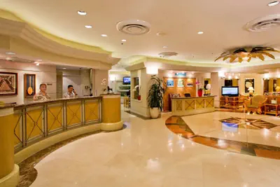 Photo 2 - Ramada Plaza by Wyndham Waikiki