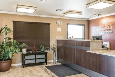 Photo 4 - Quality Inn & Suites Woodland - Sacramento Airport
