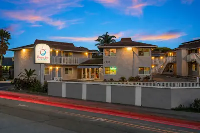 Photo 2 - Pacific Inn