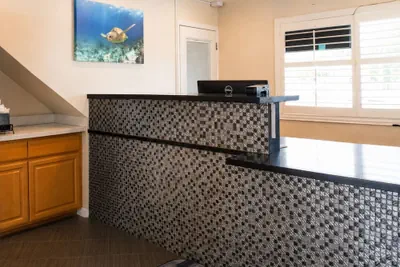 Photo 5 - Pacific Inn