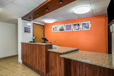 Photo 4 - Motel 6 Madison, WI - East