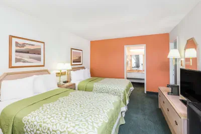 Photo 4 - Days Inn by Wyndham Deming