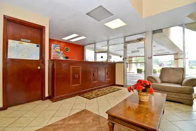 Photo 3 - Americas Best Value Inn Smithfield