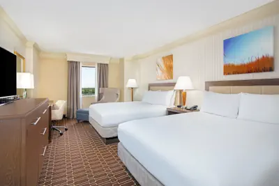 Photo 3 - Hilton Jackson