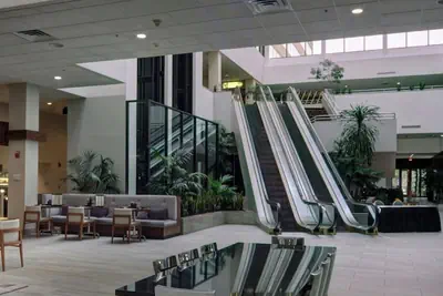 Photo 3 - Marriott East Lansing at University Place