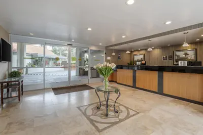 Photo 3 - Best Western Oceanside Inn
