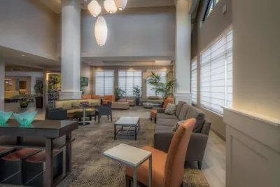 Photo 3 - Hilton Garden Inn Reagan National Airport