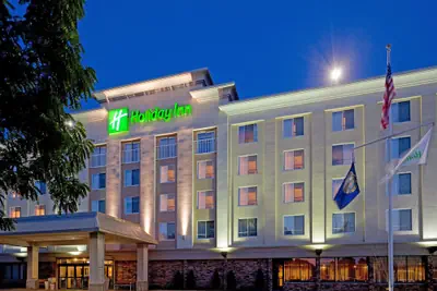 Photo 2 - Holiday Inn Portsmouth by IHG