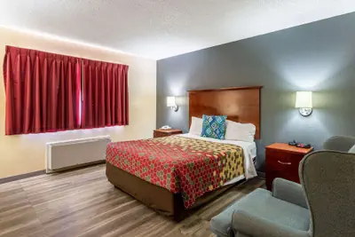 Photo 5 - Econo Lodge Gallup West