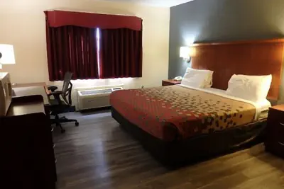 Photo 5 - Econo Lodge Gallup West