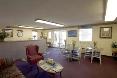 Photo 2 - Americas Best Value Inn Litchfield