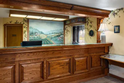 Photo 2 - Red Lion Inn & Suites Lemoore