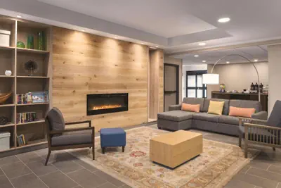 Photo 2 - Country Inn & Suites by Radisson, La Crosse, WI
