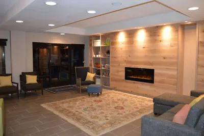 Photo 4 - Country Inn & Suites by Radisson, La Crosse, WI