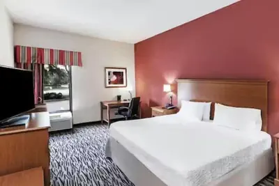 Photo 3 - Aiken Midtown Hotel