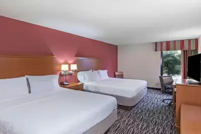 Photo 2 - Aiken Midtown Hotel