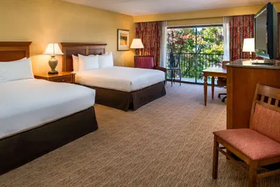 Photo 5 - DoubleTree by Hilton Seattle Airport