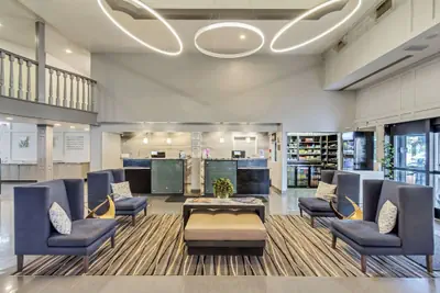 Photo 3 - Radisson Hotel Salt Lake City Airport