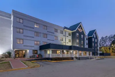 Photo 2 - Country Inn & Suites by Radisson, Atlanta Airport South, GA