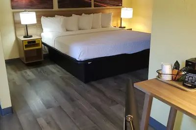 Photo 3 - Days Inn & Suites by Wyndham Clovis
