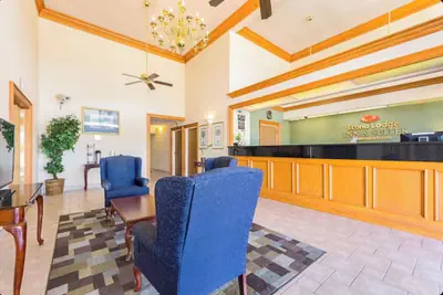 Photo 5 - Eco Lodge Inn & Suites Bentonville near I 49