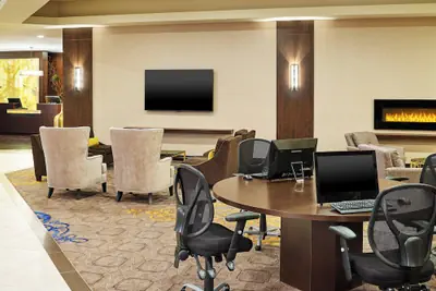 Photo 4 - Sheraton Lisle Naperville Hotel