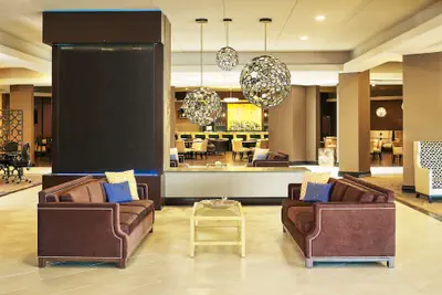 Photo 3 - Sheraton Lisle Naperville Hotel