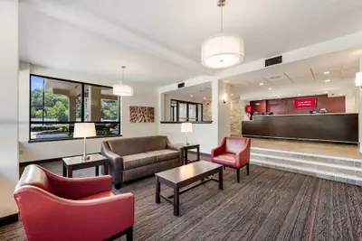 Photo 4 - Red Roof Inn Birmingham South