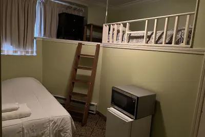 Photo 3 - Fitzgerald Hotel
