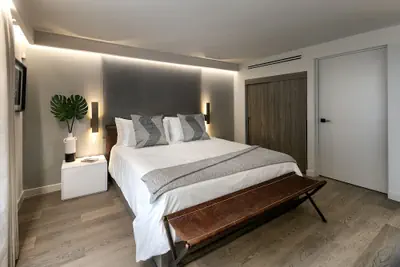 Photo 5 - La Jolla Cove Suites
