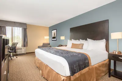 Photo 4 - Wyndham Garden Texarkana