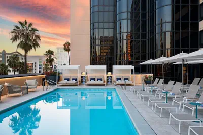 Photo 2 - Marriott Long Beach Downtown