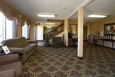 Photo 4 - New Victorian Inn and Suites