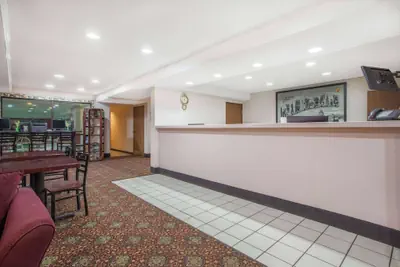 Photo 3 - Super 8 by Wyndham Gettysburg
