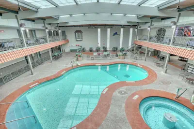 Photo 2 - Quality Inn & Suites Green Bay Downtown