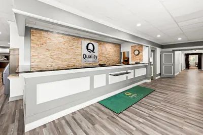 Photo 5 - Quality Inn Dayton Airport