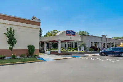 Photo 2 - Howard Johnson by Wyndham Albany