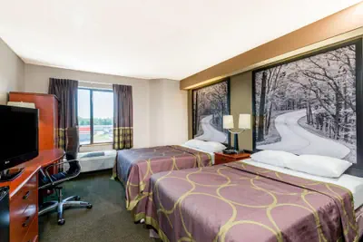 Photo 4 - Super 8 by Wyndham Jasper