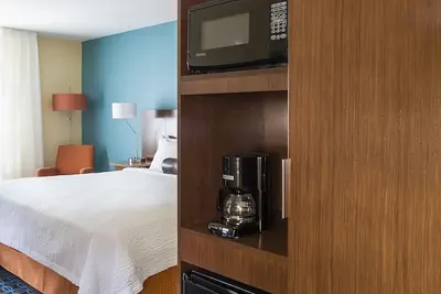 Photo 5 - Fairfield Inn & Suites Holland