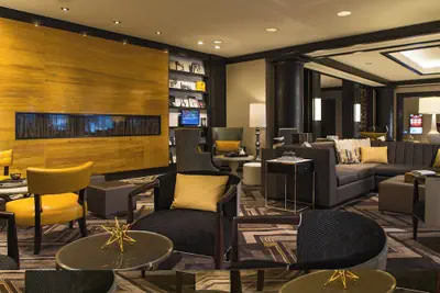 Photo 2 - Renaissance Baltimore Harborplace Hotel