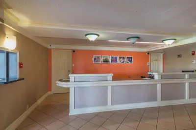 Photo 4 - Motel 6 Grand Prairie, TX - Interstate 30