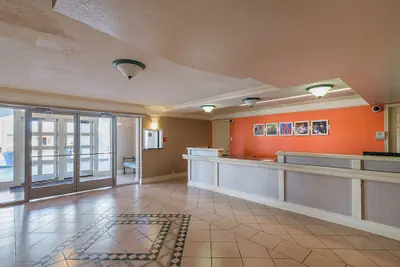 Photo 5 - Motel 6 Grand Prairie, TX - Interstate 30