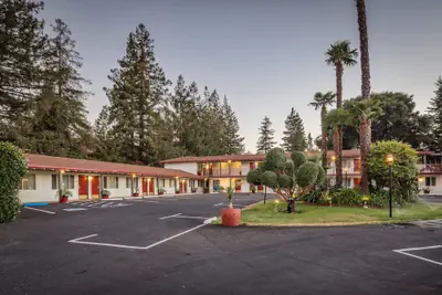 Photo 2 - The Palo Alto Inn
