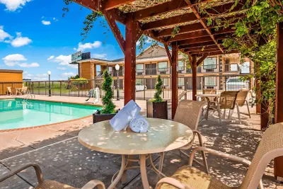 Photo 2 - Best Western El Reno
