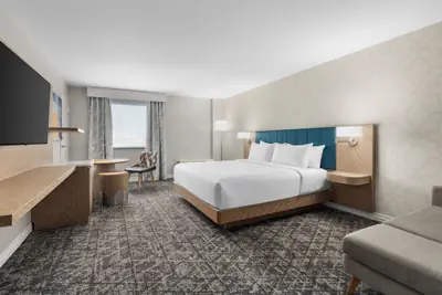 Photo 4 - DoubleTree by Hilton Salisbury
