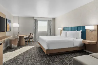 Photo 5 - DoubleTree by Hilton Salisbury