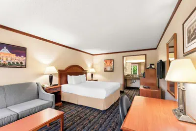 Photo 5 - Best Western Fairfax