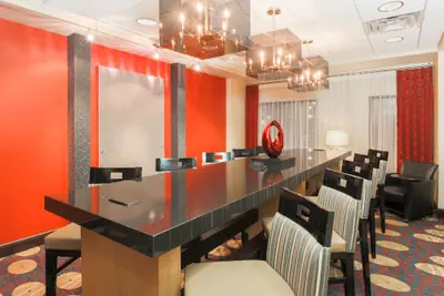 Photo 3 - Hampton Inn Champaign/Urbana